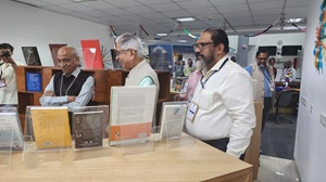 Book Exhibition5